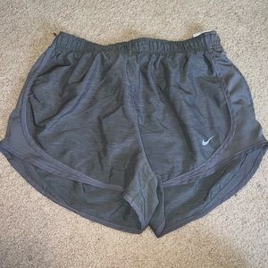 Nike Shorts Size L
